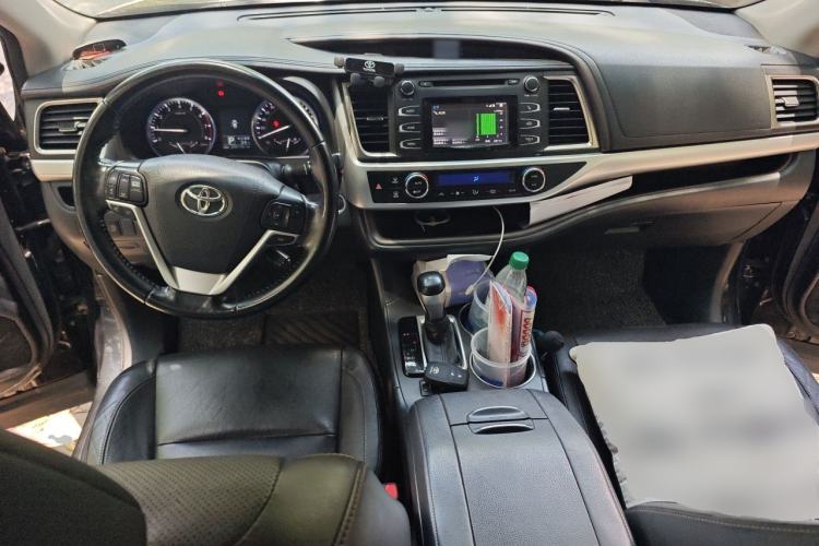 Used Toyota Highlander 2015 2.0T Four-Wheel Drive Luxury Edition 7-Seater Center Console