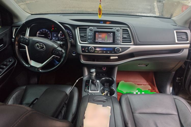 Used Toyota Highlander 2015 2.0T Four-Wheel Drive Luxury Edition 7-Seater Center Console