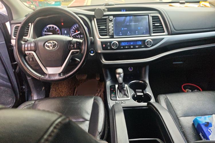 Used Toyota Highlander 2015 2.0T Four-Wheel Drive Luxury Edition 7-Seater Center Console