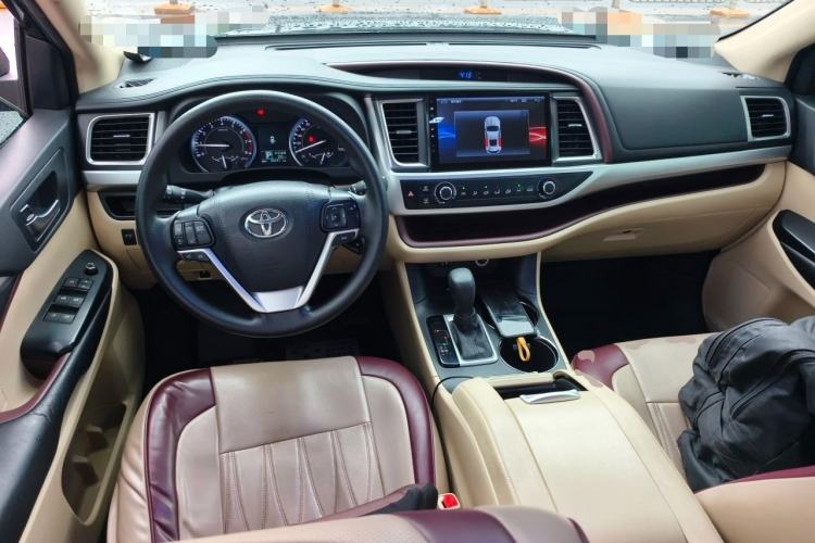 Used Toyota Highlander 2015 2.0T Two-Wheel Drive Elite Edition 7 Seats Center Console