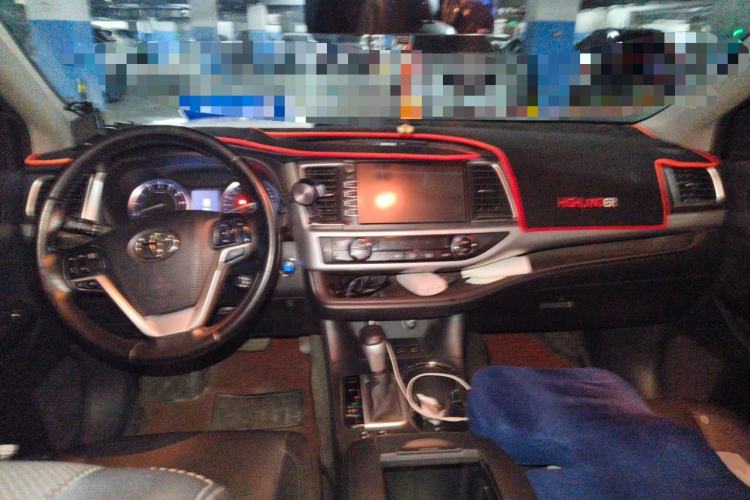 Used Toyota Highlander 2015 2.0T Four-Wheel Drive Luxury Edition 7-Seater Center Console