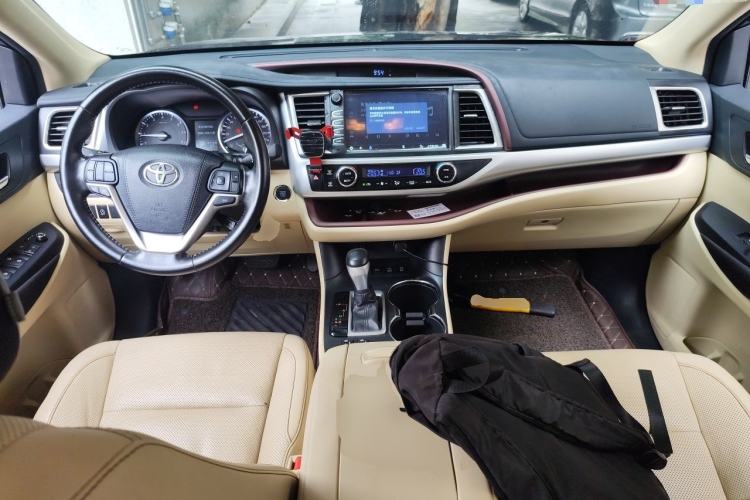 Used Toyota Highlander 2015 2.0T Four-Wheel Drive Luxury Edition 7-Seater Center Console