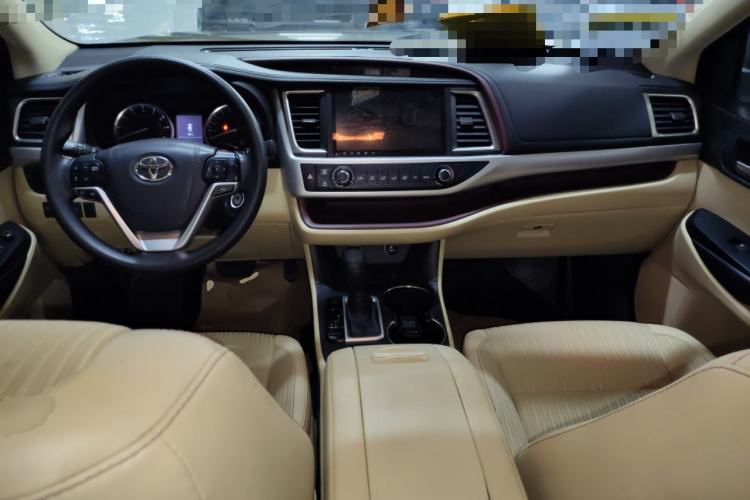 Used Toyota Highlander 2015 2.0T Four-Wheel Drive Elite Edition 7-Seater Center Console