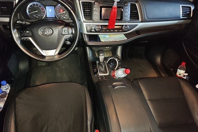 Used Toyota Highlander 2015 2.0T Four-Wheel Drive Luxury Edition 7-Seater Center Console
