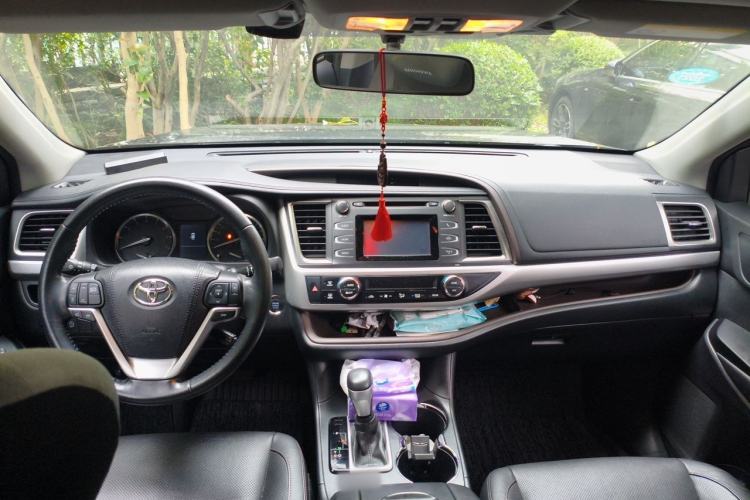 Used Toyota Highlander 2015 2.0T Four-Wheel Drive Luxury Edition 7-Seater Center Console