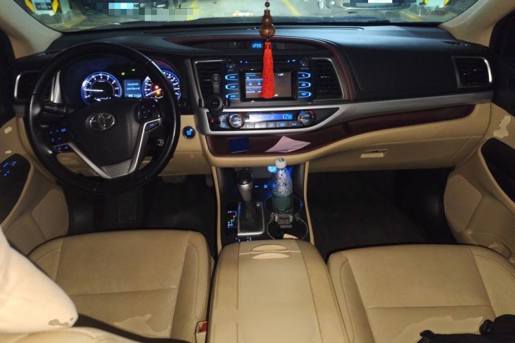 Used Toyota Highlander 2015 2.0T Four-Wheel Drive Luxury Edition 7-Seater Center Console
