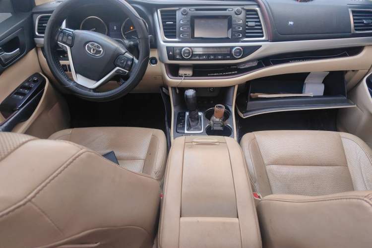 Used Toyota Highlander 2015 2.0T Four-Wheel Drive Luxury Edition 7-Seater Center Console