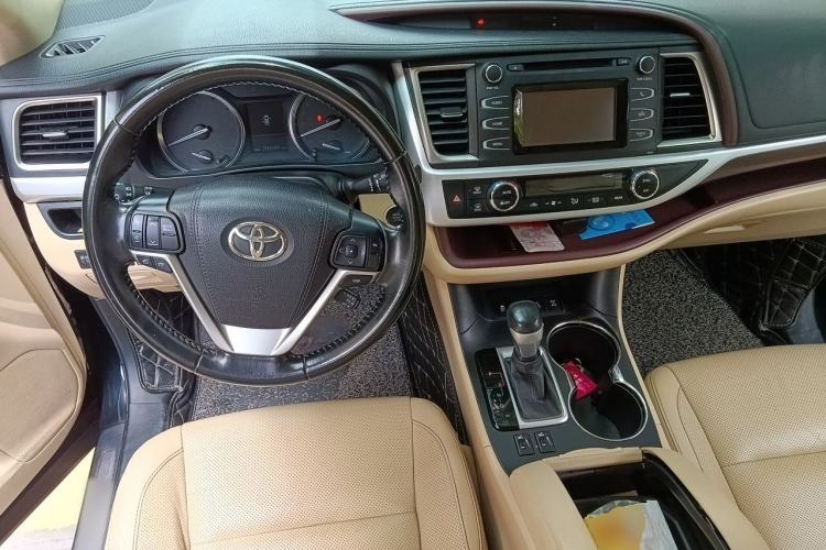 Used Toyota Highlander 2015 2.0T Four-Wheel Drive Luxury Edition 7-Seater Center Console