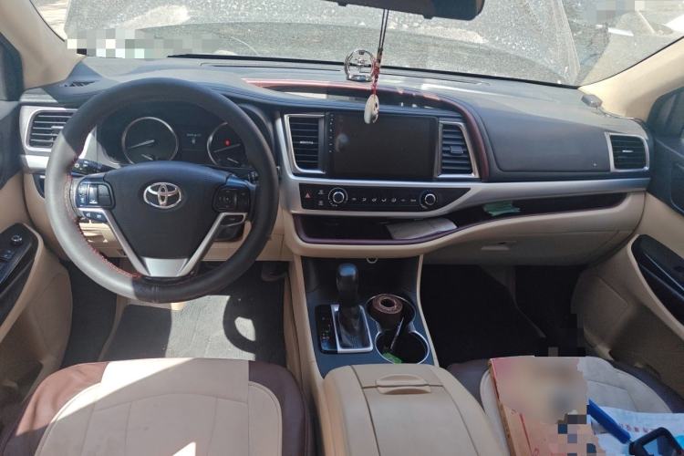 Used Toyota Highlander 2015 2.0T Two-Wheel Drive Elite Edition 7 Seats Center Console