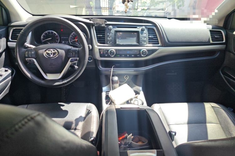 Used Toyota Highlander 2015 2.0T Four-Wheel Drive Luxury Edition 7-Seater Center Console