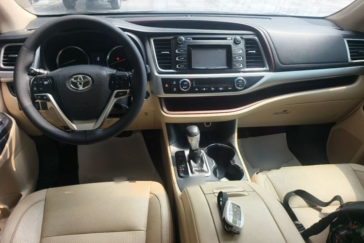 Used Toyota Highlander 2015 2.0T Four-Wheel Drive Luxury Edition 7-Seater Center Console