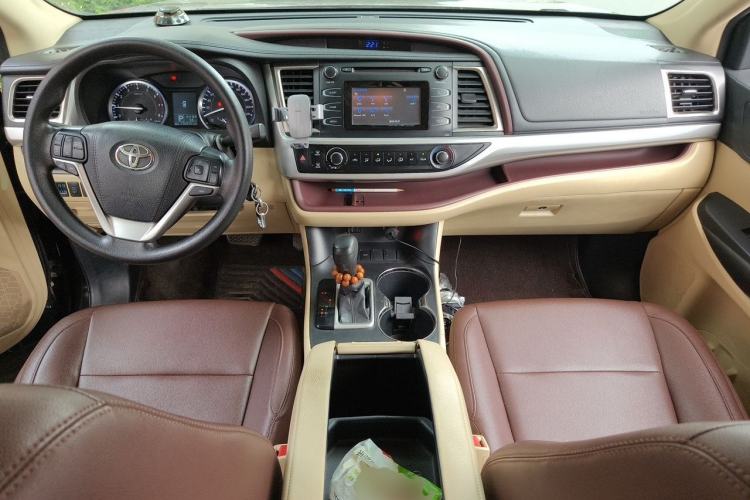 Used Toyota Highlander 2015 2.0T Two-Wheel Drive Elite Edition 5 Seats Center Console