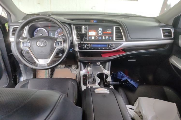 Used Toyota Highlander 2015 2.0T Four-Wheel Drive Luxury Edition 7-Seater Center Console