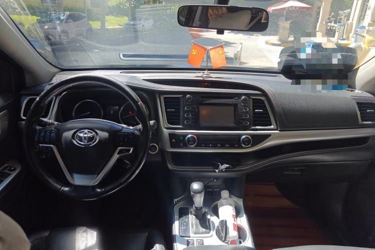 Used Toyota Highlander 2015 2.0T Four-Wheel Drive Luxury Edition 7-Seater Center Console