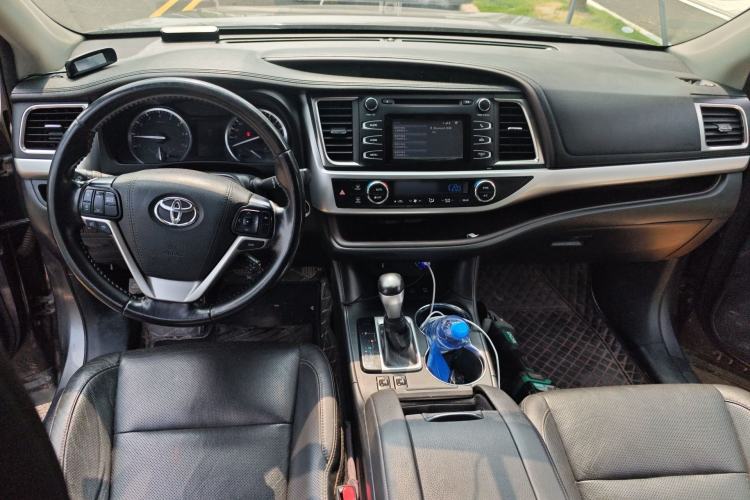 Used Toyota Highlander 2015 2.0T Four-Wheel Drive Luxury Edition 7-Seater Center Console