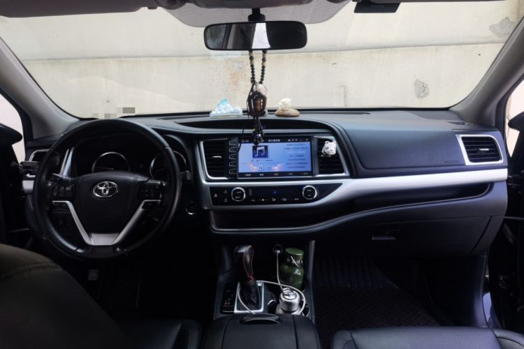 Used Toyota Highlander 2015 2.0T Four-Wheel Drive Luxury Edition 7-Seater Center Console