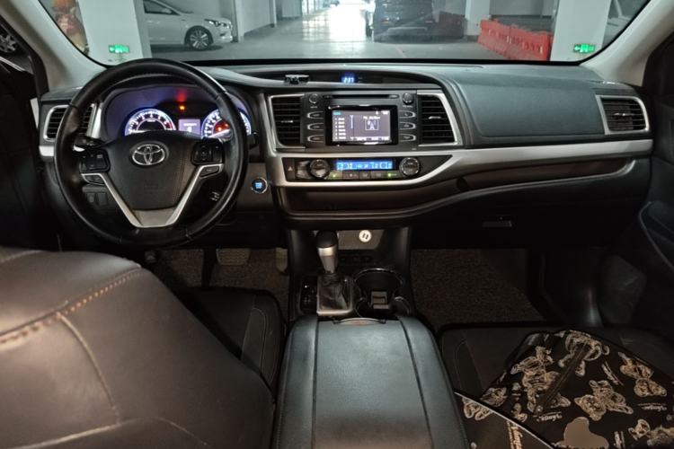Used Toyota Highlander 2015 2.0T Four-Wheel Drive Luxury Edition 7-Seater Center Console