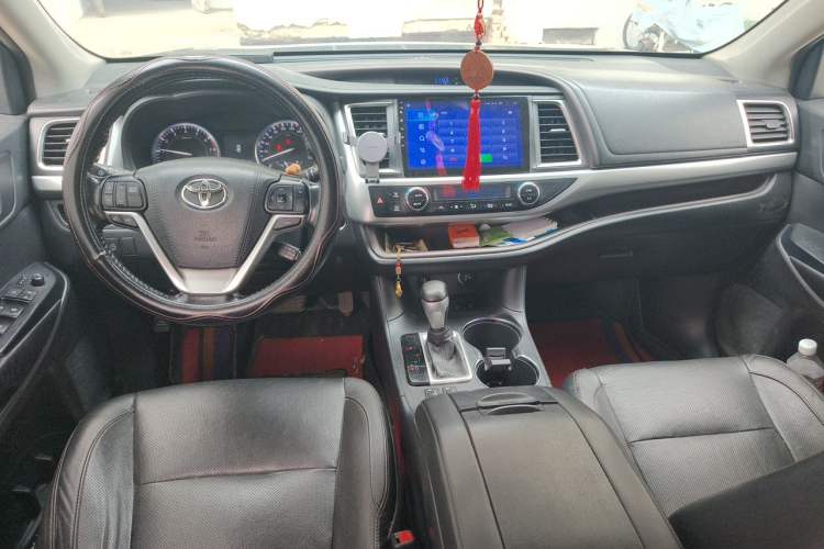 Used Toyota Highlander 2015 2.0T Four-Wheel Drive Luxury Edition 7-Seater Center Console