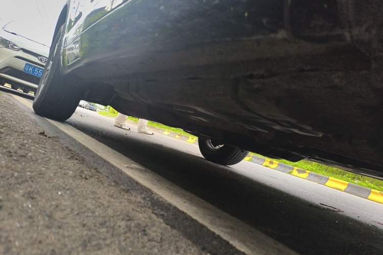Used Toyota Highlander 2015 2.0T Four-Wheel Drive Elite Edition 7-Seater Chassis Front Right