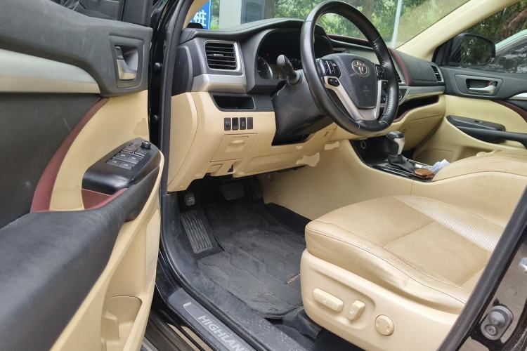 Used Toyota Highlander 2015 2.0T Four-Wheel Drive Luxury Edition 7-Seater Driver Seat