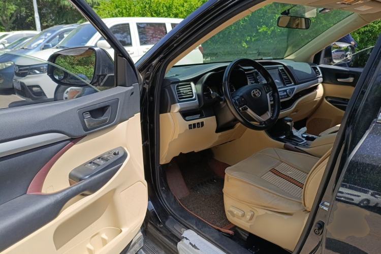 Used Toyota Highlander 2015 2.0T Four-Wheel Drive Luxury Edition 7-Seater Driver Seat