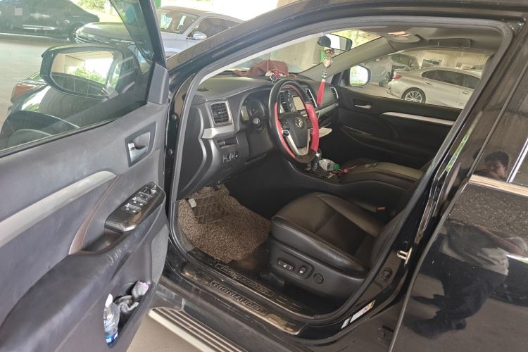 Used Toyota Highlander 2015 2.0T Four-Wheel Drive Luxury Edition 7-Seater Driver Seat