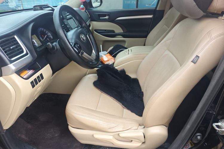 Used Toyota Highlander 2015 2.0T Two-Wheel Drive Elite Edition 7 Seats Driver Seat