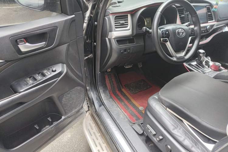 Used Toyota Highlander 2015 2.0T Four-Wheel Drive Luxury Edition 7-Seater Driver Seat