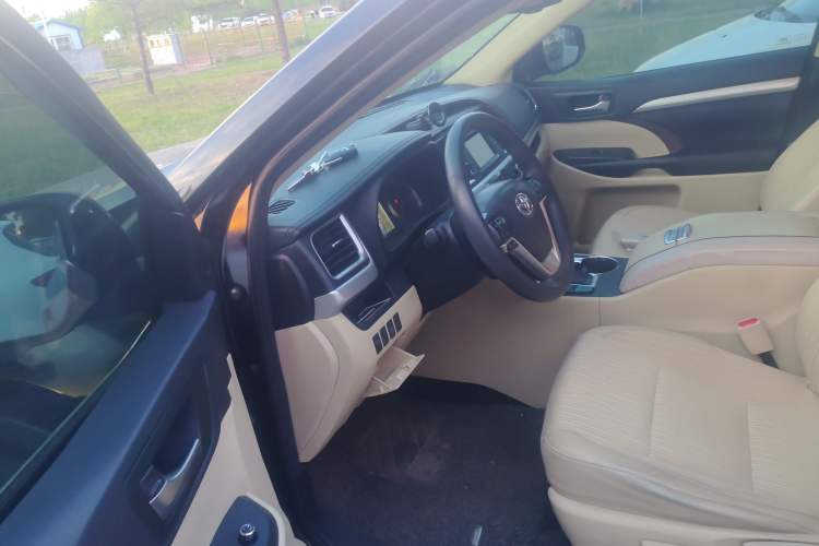 Used Toyota Highlander 2015 2.0T Four-Wheel Drive Elite Edition 7-Seater Driver Seat