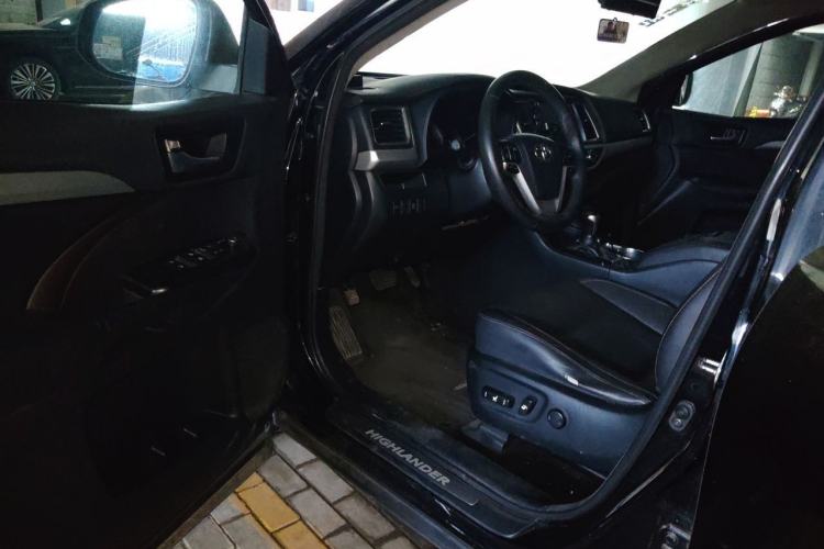 Used Toyota Highlander 2015 2.0T Four-Wheel Drive Luxury Edition 7-Seater Driver Seat