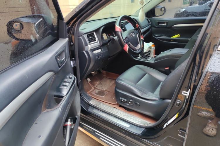 Used Toyota Highlander 2015 2.0T Four-Wheel Drive Luxury Edition 7-Seater Driver Seat