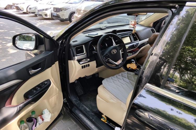 Used Toyota Highlander 2015 2.0T Four-Wheel Drive Luxury Edition 7-Seater Driver Seat