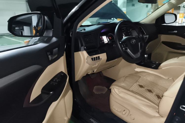 Used Toyota Highlander 2015 2.0T Four-Wheel Drive Luxury Edition 7-Seater Driver Seat