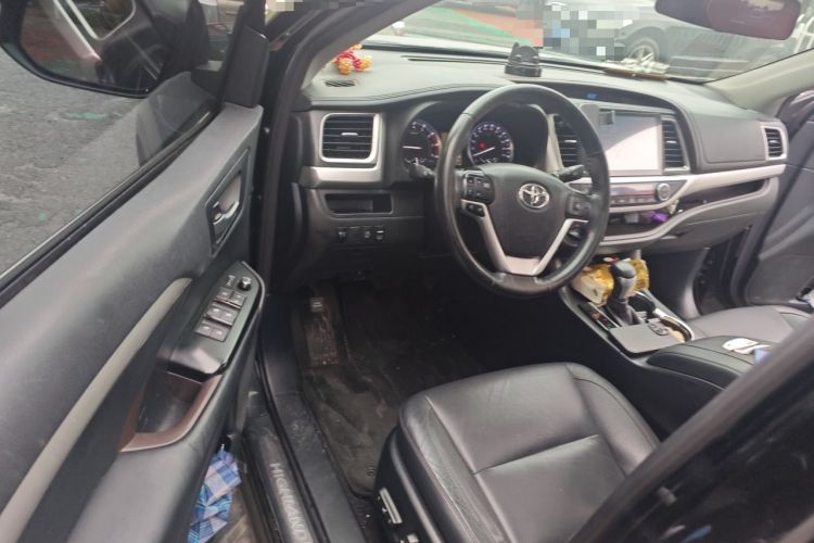 Used Toyota Highlander 2015 2.0T Four-Wheel Drive Luxury Edition 7-Seater Driver Seat