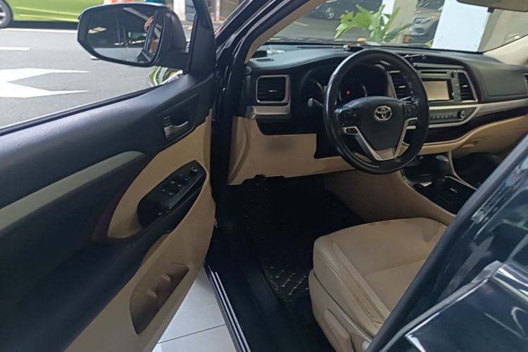 Used Toyota Highlander 2015 2.0T Four-Wheel Drive Elite Edition 7-Seater Driver Seat