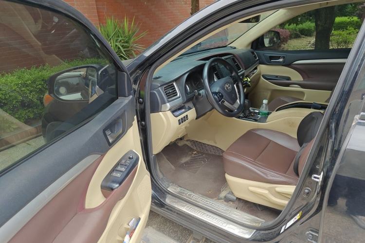 Used Toyota Highlander 2015 2.0T Four-Wheel Drive Elite Edition 7-Seater Driver Seat