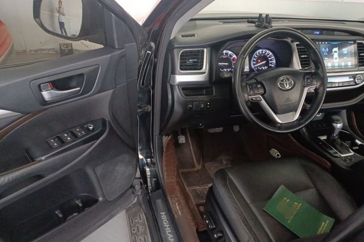 Used Toyota Highlander 2015 2.0T Four-Wheel Drive Luxury Edition 7-Seater Driver Seat