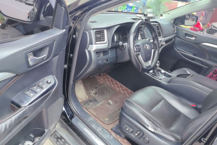 Used Toyota Highlander 2015 2.0T Four-Wheel Drive Luxury Edition 7-Seater Driver Seat