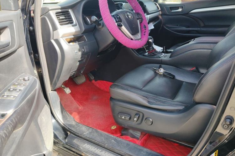 Used Toyota Highlander 2015 2.0T Four-Wheel Drive Luxury Edition 7-Seater Driver Seat