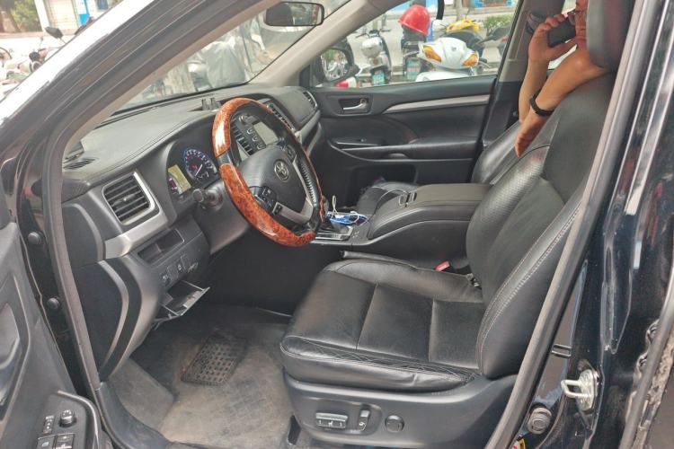 Used Toyota Highlander 2015 2.0T Four-Wheel Drive Luxury Edition 7-Seater Driver Seat