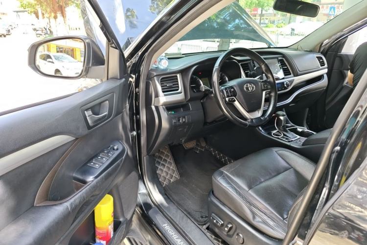 Used Toyota Highlander 2015 2.0T Four-Wheel Drive Luxury Edition 7-Seater Driver Seat