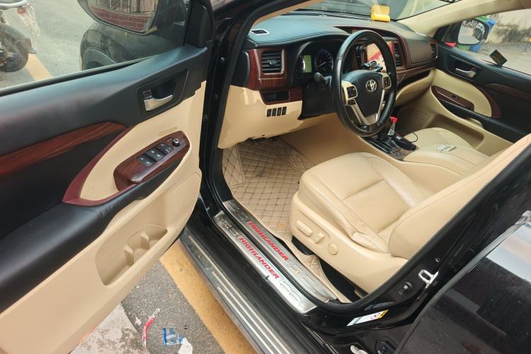 Used Toyota Highlander 2015 2.0T Four-Wheel Drive Luxury Edition 7-Seater Driver Seat