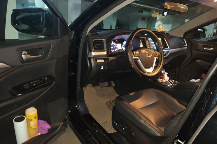 Used Toyota Highlander 2015 2.0T Four-Wheel Drive Luxury Edition 7-Seater Driver Seat
