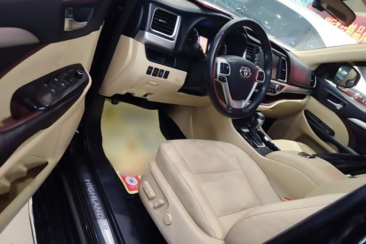 Used Toyota Highlander 2015 2.0T Four-Wheel Drive Luxury Edition 7-Seater Driver Seat