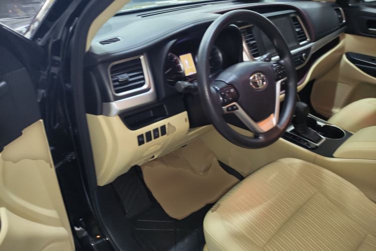 Used Toyota Highlander 2015 2.0T Four-Wheel Drive Elite Edition 7-Seater Driver Seat
