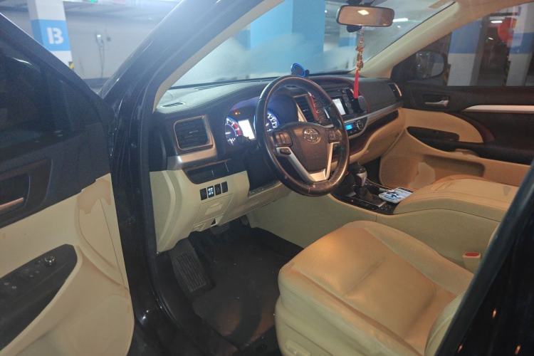 Used Toyota Highlander 2015 2.0T Four-Wheel Drive Luxury Edition 7-Seater Driver Seat