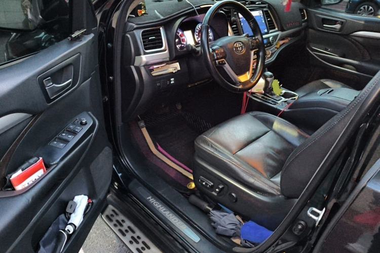 Used Toyota Highlander 2015 2.0T Four-Wheel Drive Luxury Edition 7-Seater Driver Seat