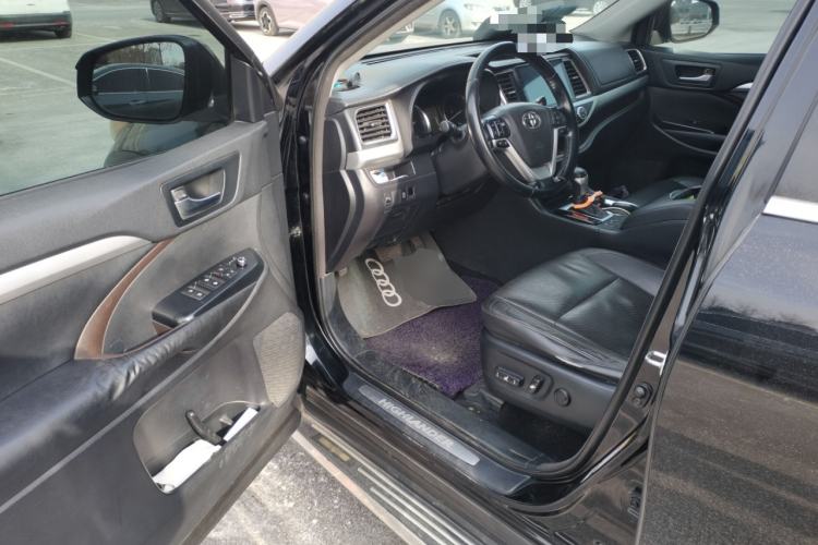 Used Toyota Highlander 2015 2.0T Four-Wheel Drive Luxury Edition 7-Seater Driver Seat