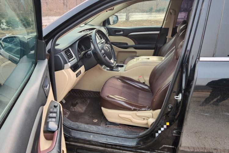 Used Toyota Highlander 2015 2.0T Two-Wheel Drive Elite Edition 7 Seats Driver Seat