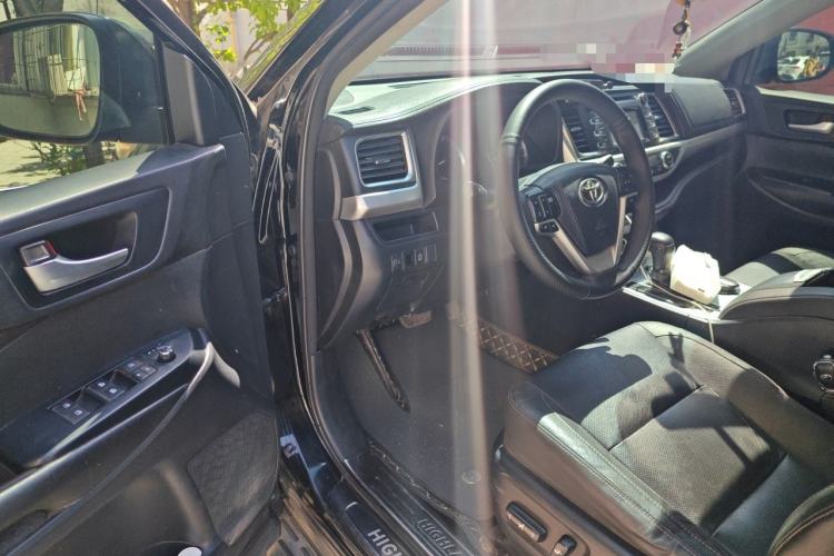 Used Toyota Highlander 2015 2.0T Four-Wheel Drive Luxury Edition 7-Seater Driver Seat